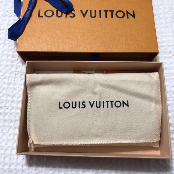Louis Vuitton iPhone X/XS Empreinte Red Lthr Folio - Picture 7 of 8